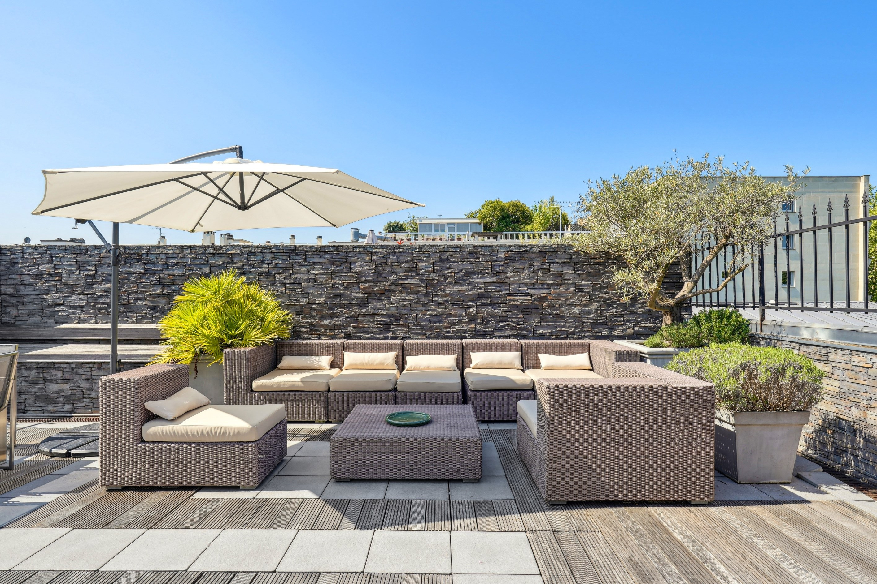 Photos n°1 : Penthouse 3 chambres NEUILLY SUR SEINE 