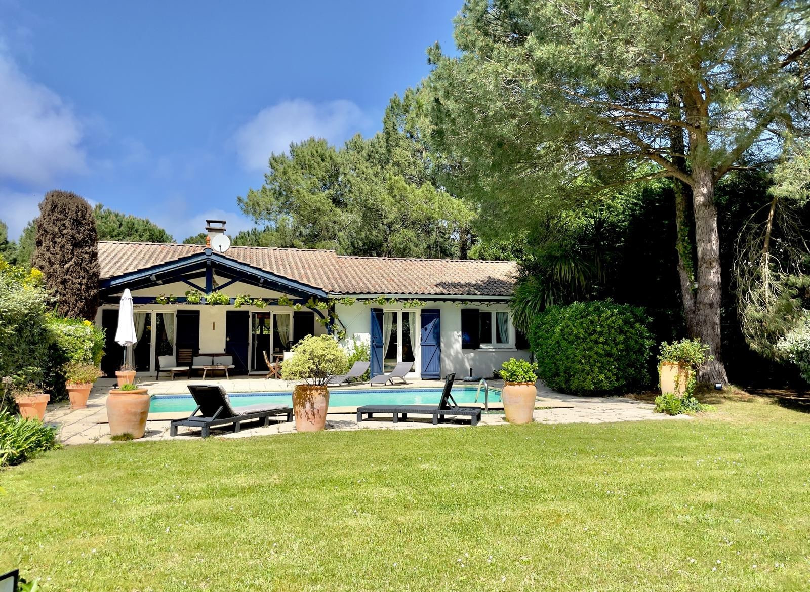 Photos n°1 : Villa 4 chambres LEGE CAP FERRET 