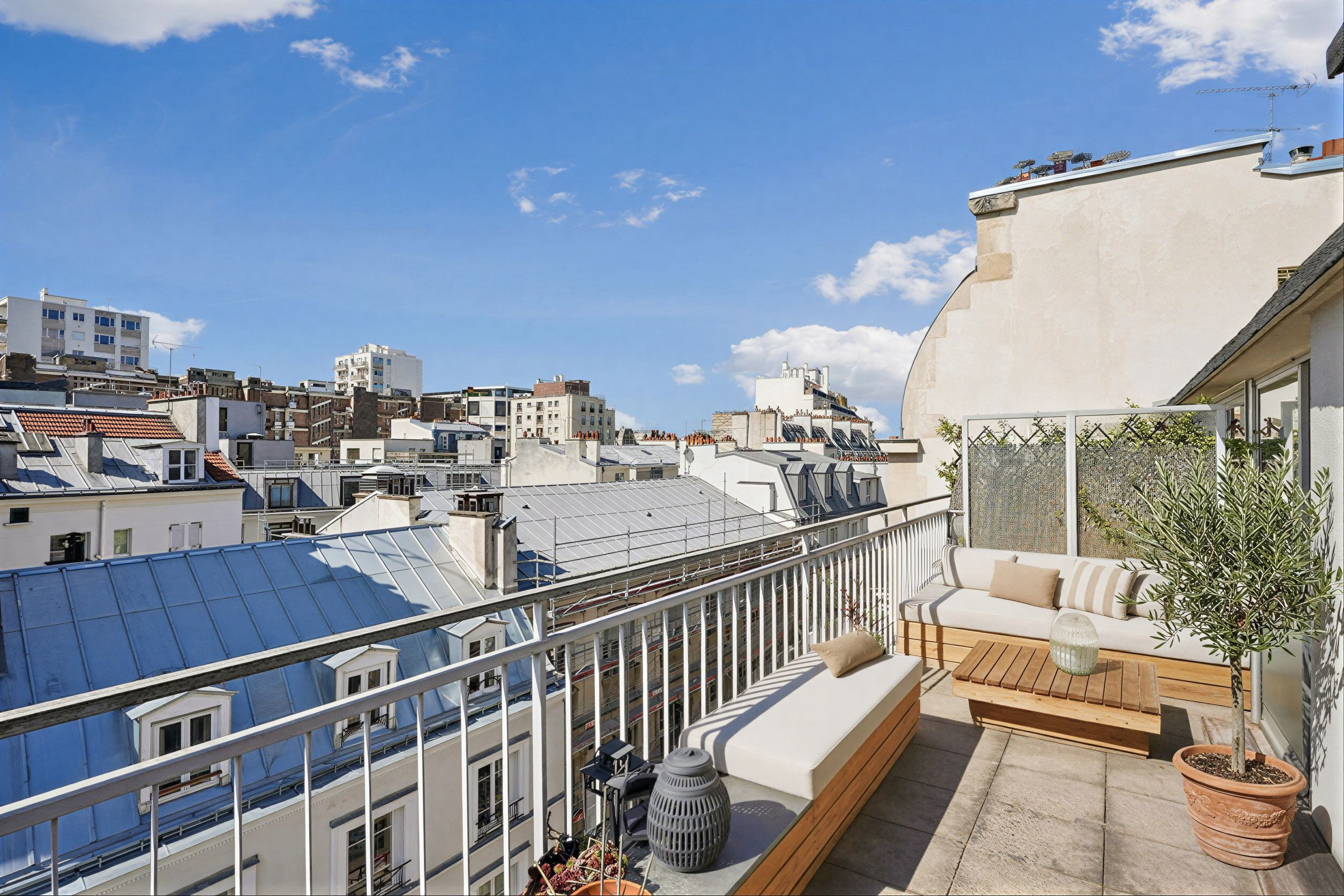 Photos n°1 : Penthouse 1 chambre PARIS 17
