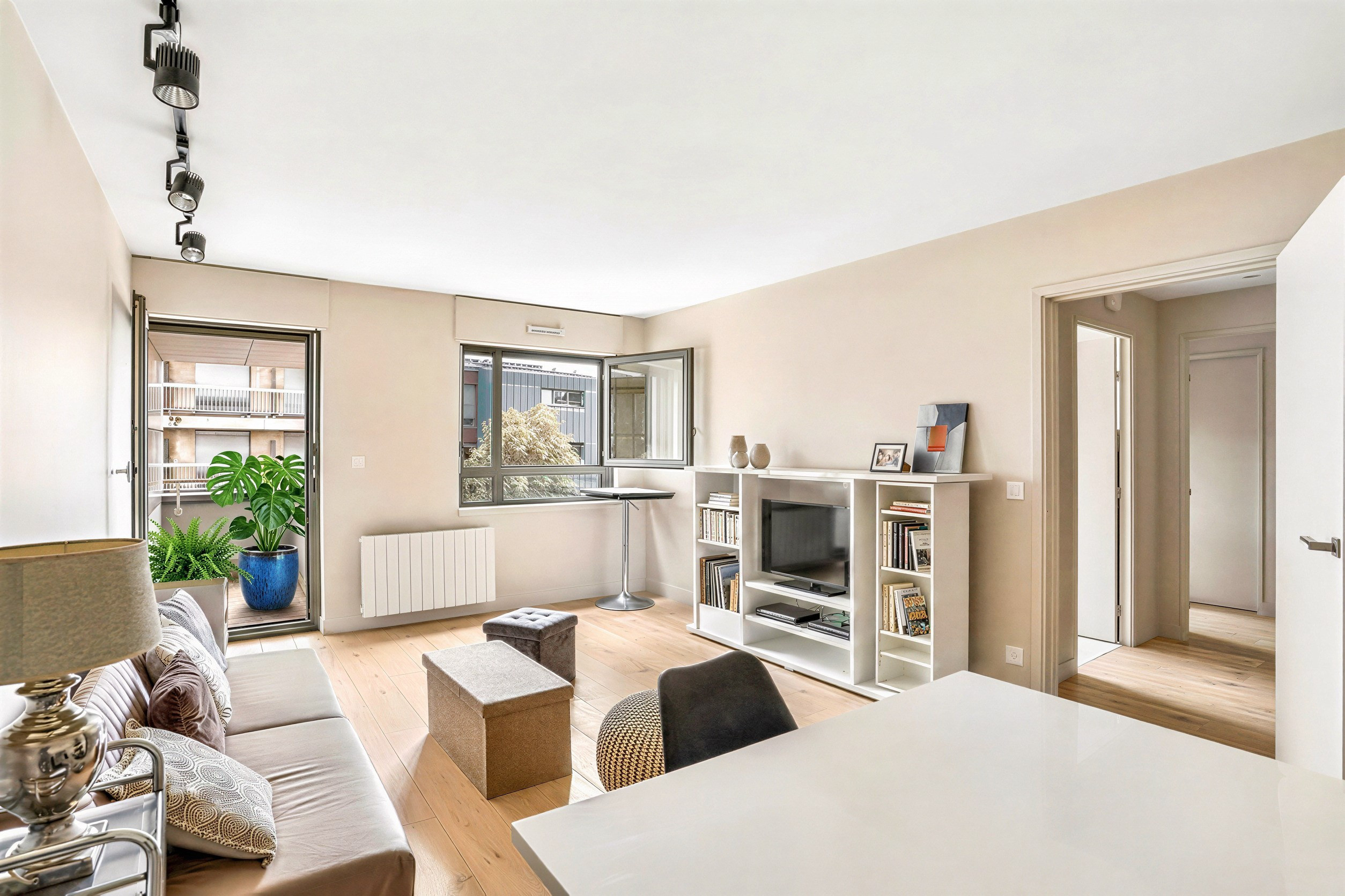 Photos n°1 : Appartement 0 chambres PARIS 20