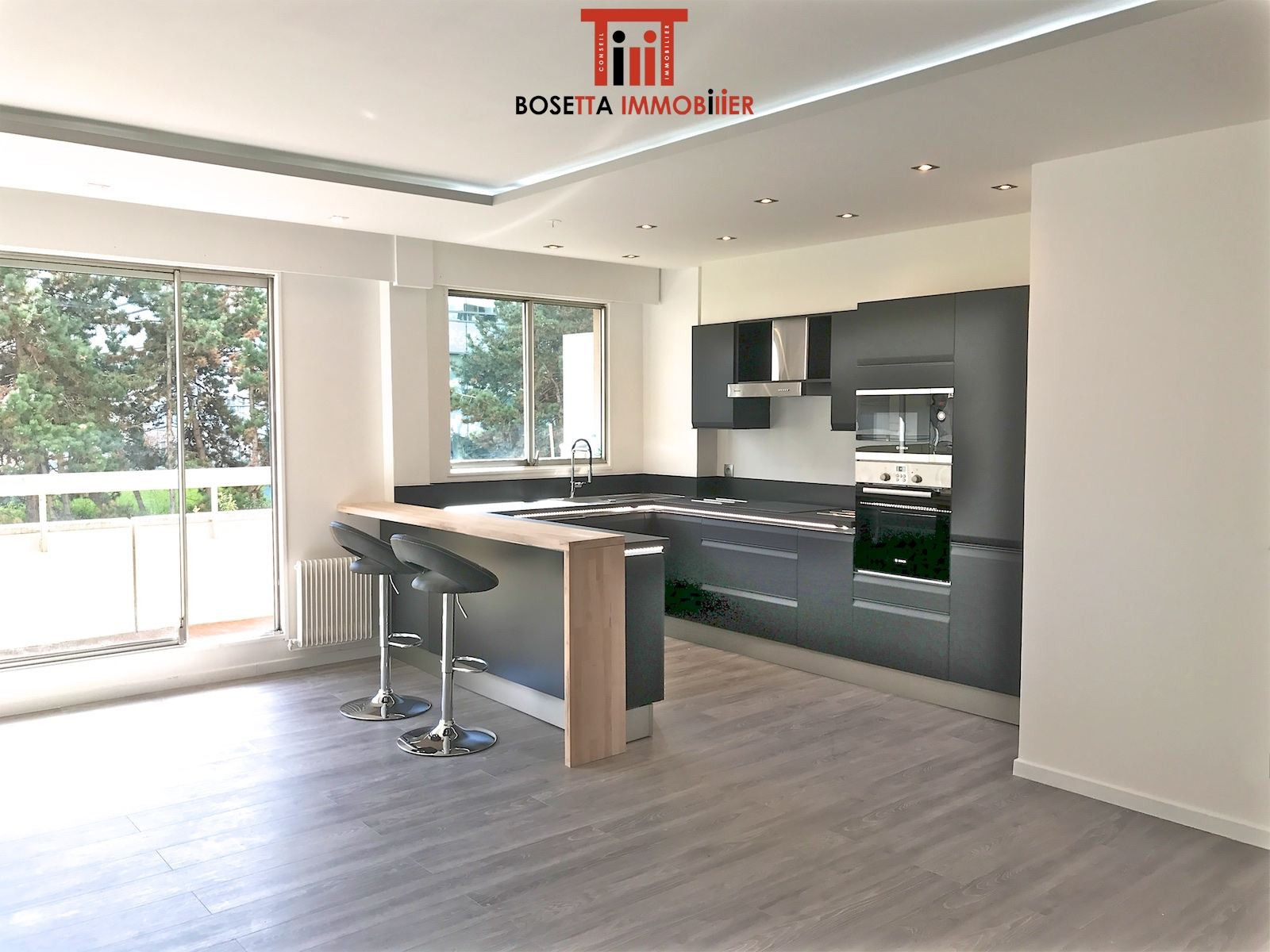 Photos n°1 : Appartement 4 chambres LEVALLOIS PERRET 