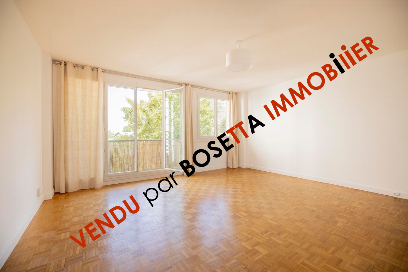 Photos n°1 : Appartement 3 chambres ST CLOUD 