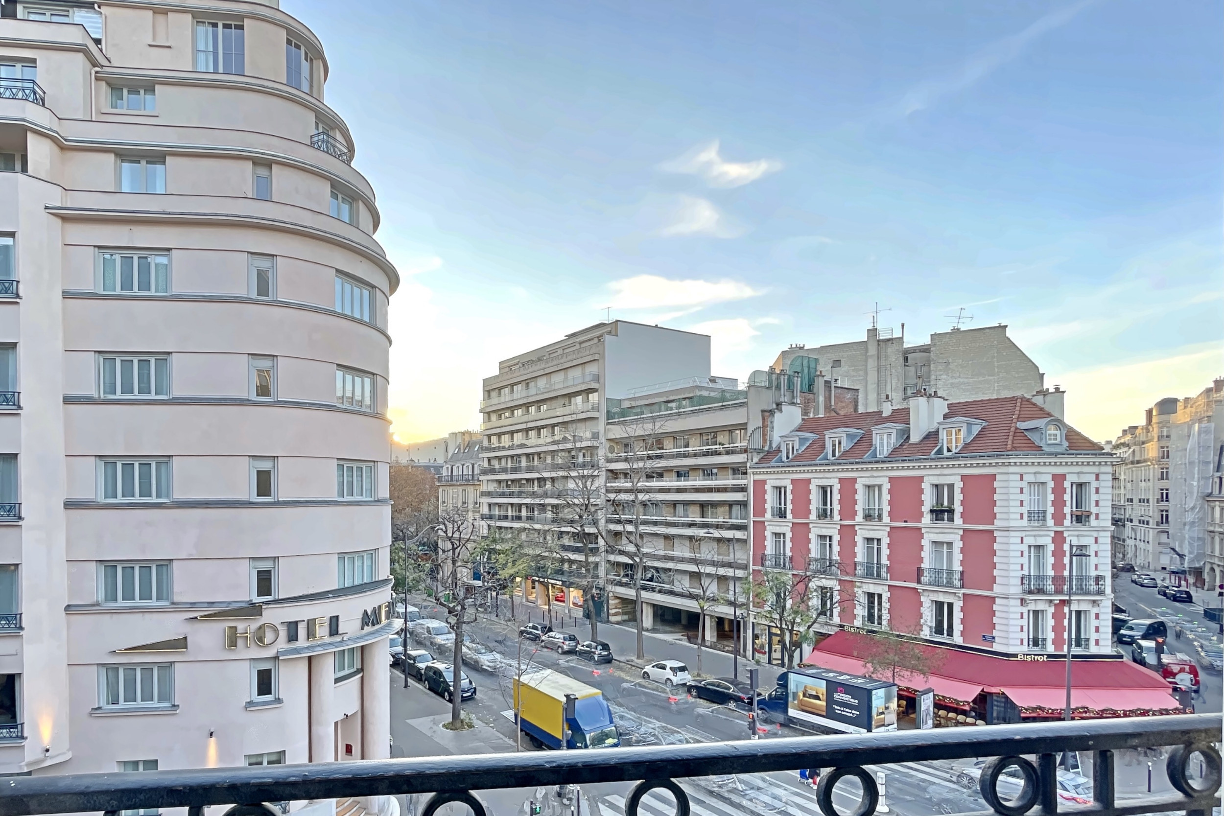 Photos n°1 : Appartement 2 chambres PARIS 17